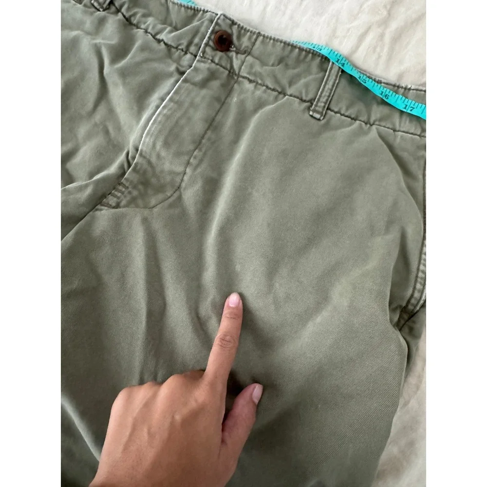 Vintage Polo Ralph Lauren Green Chino Shorts Size 36 *Flaw*